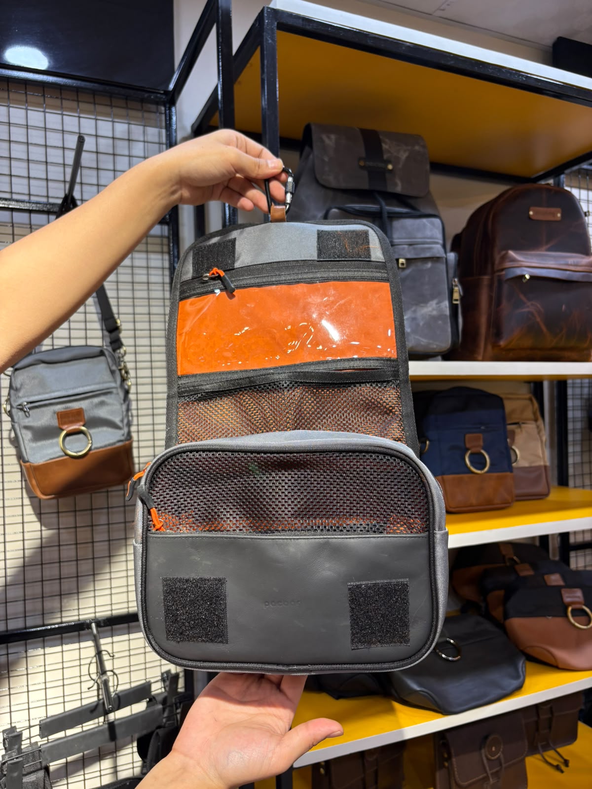 Toiletry pouch 2